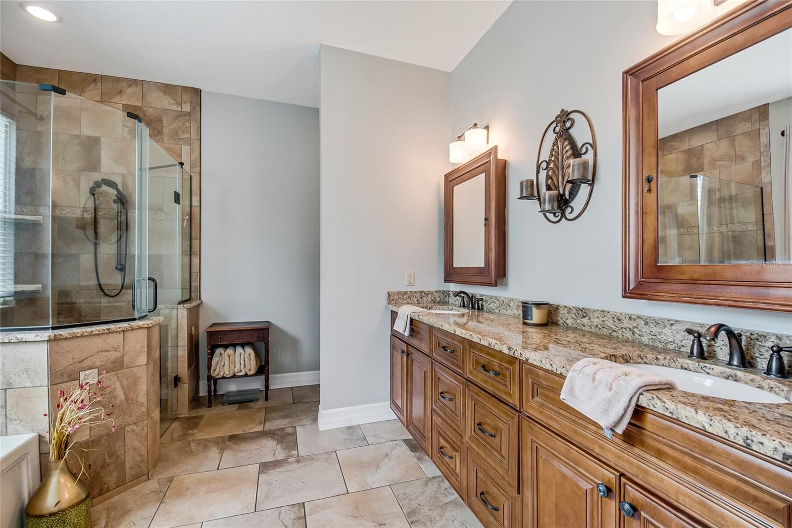 SEMINOLE WOODS 5 AC DEV - Residential