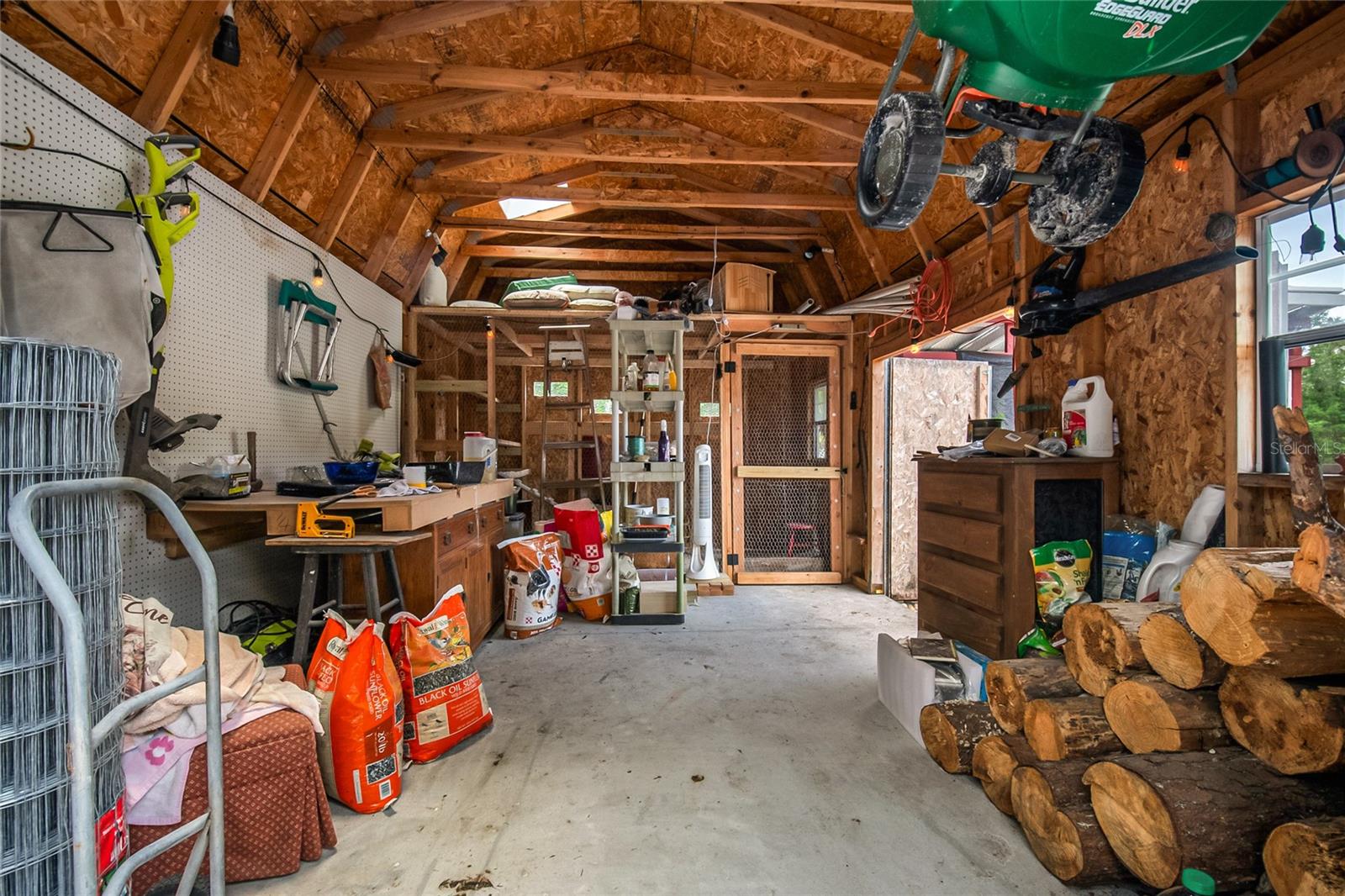 SEMINOLE WOODS 5 AC DEV - Residential