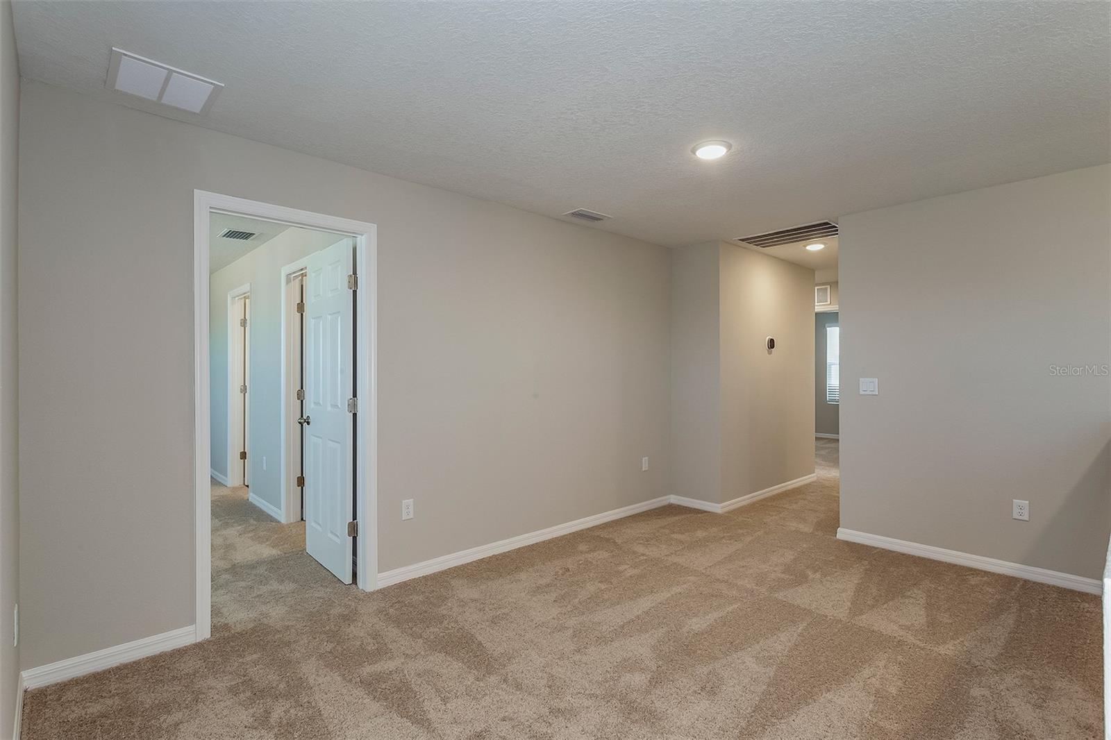 PASADENA WOODS - Residential