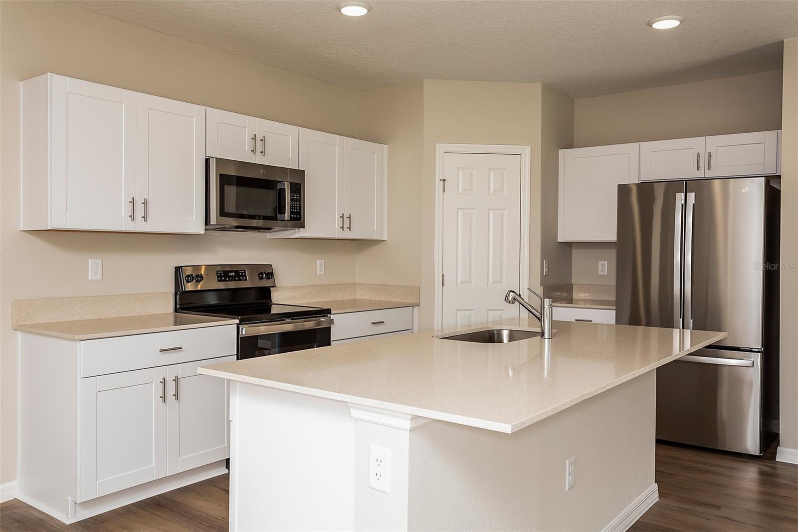 PASADENA WOODS - Residential