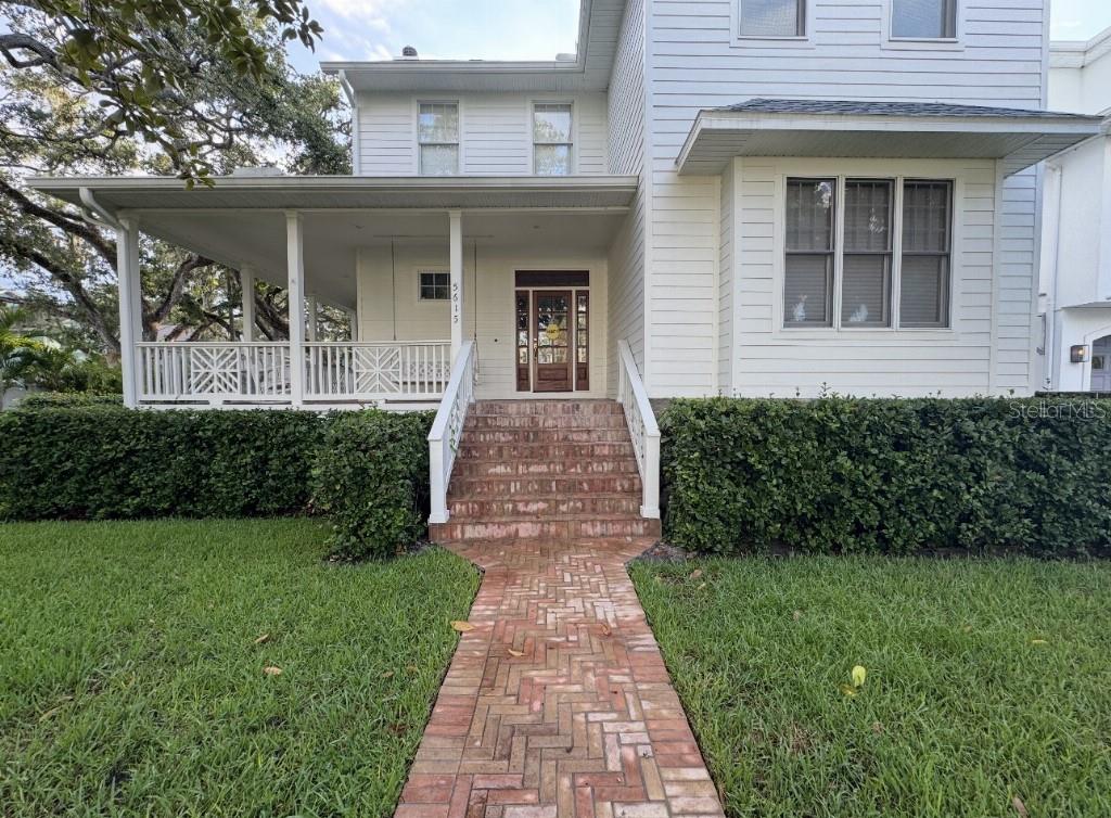 Tucked on an oak-lined street just steps from Ballast Point Park and the Tampa Yacht Club, this
4-bedroom, 2.5 -bath home built in 2006 blends timeless Tampa charm with designer-level
updates throughout.
A wrap-around porch sets the tone from the moment you arrive — outfitted with custom power
screens and tailored window treatments for effortless indoor-outdoor living year-round. Inside,
the bathrooms have been beautifully reimagined by Hendrickson Interiors, and custom closets
throughout add function to every room.
A detached ADU office/bonus space offers flexibility for remote work, a studio, guest suite, or
whatever fits your lifestyle — separate from the main living area for privacy and focus.
Highlights:
- Built in 2006
- New roof
- Dual AC units (one newly installed)
- 4 bedrooms, 3 fully updated bathrooms by Hendrickson Interiors
- Custom closets throughout
- Custom window treatments
- Wrap-around porch with power screens
- Detached office / bonus space (200 sq ft)
- Oak-lined street, steps to Ballast Point Park and Tampa Yacht Club
Walk to the water, the park, and the club — this is Ballast Point living at its
best.
