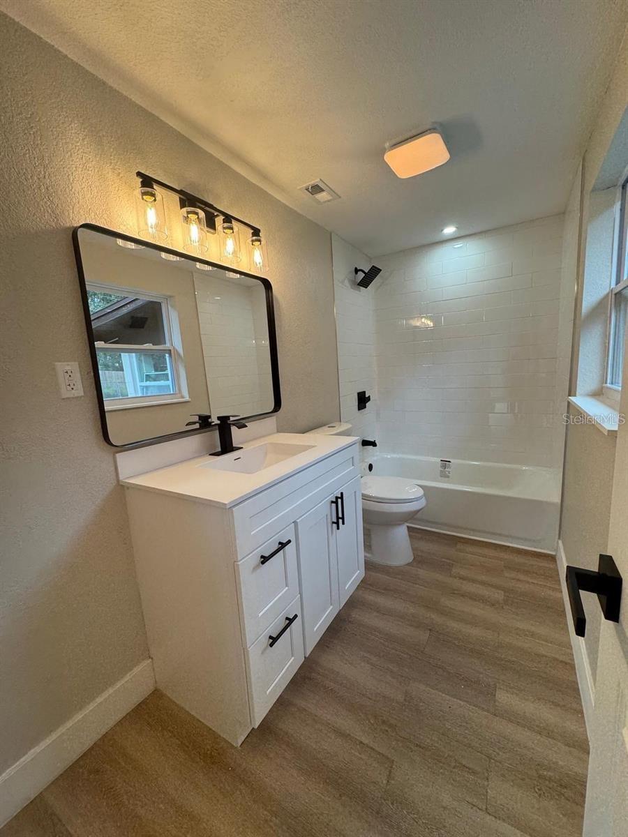 SAN SEM KNOLLS - Residential Lease