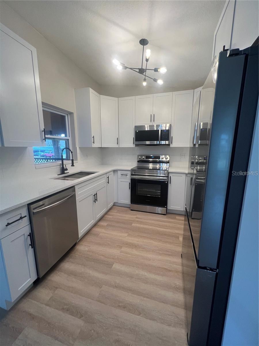 SAN SEM KNOLLS - Residential Lease