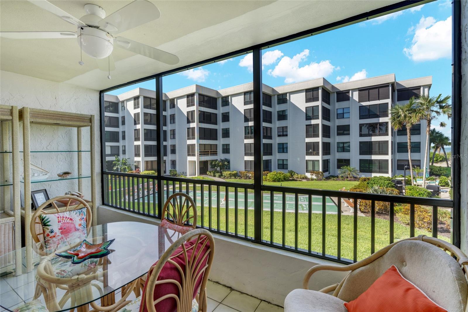 ISLAND REEF I - Residential