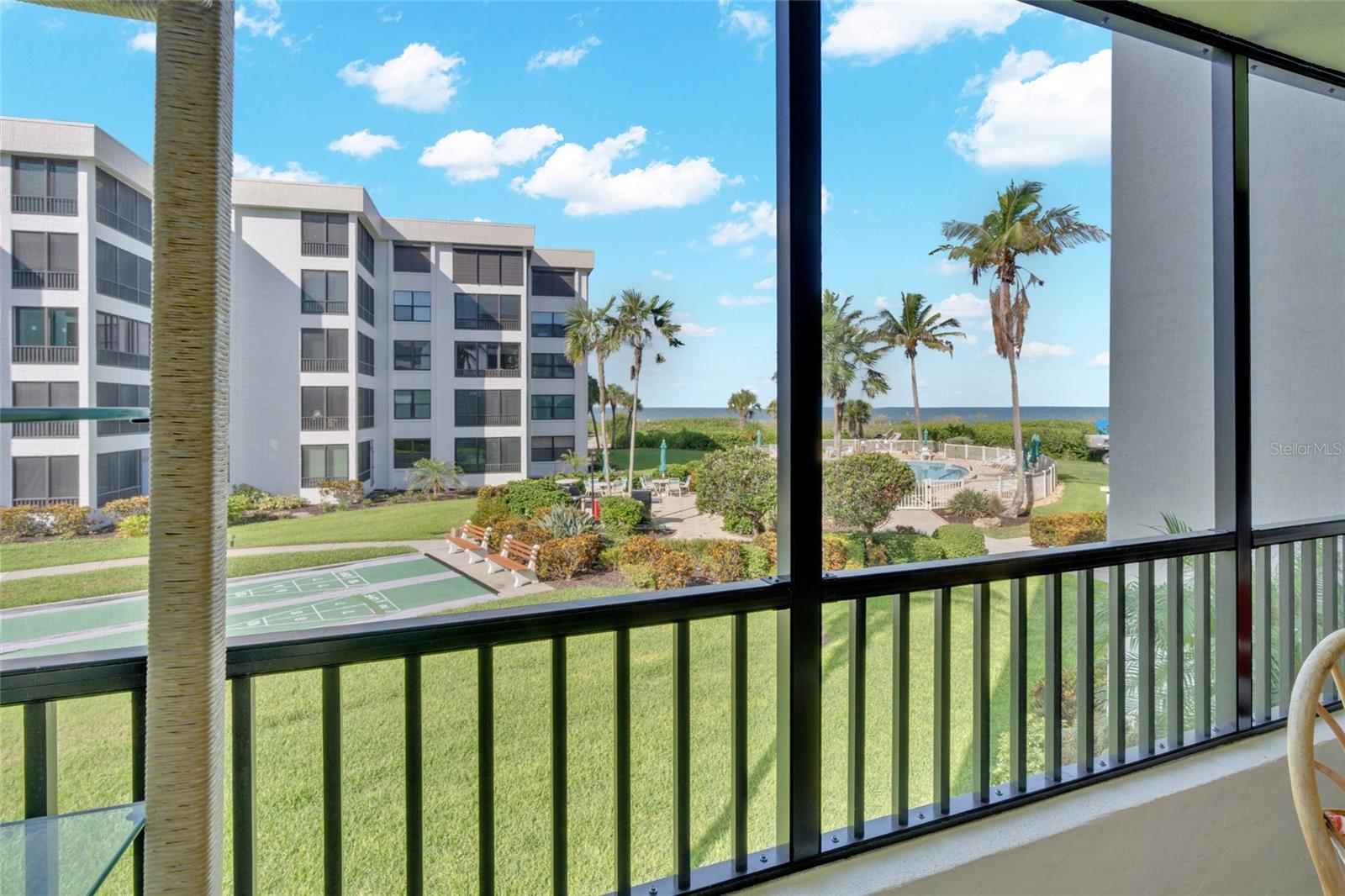 ISLAND REEF I - Residential