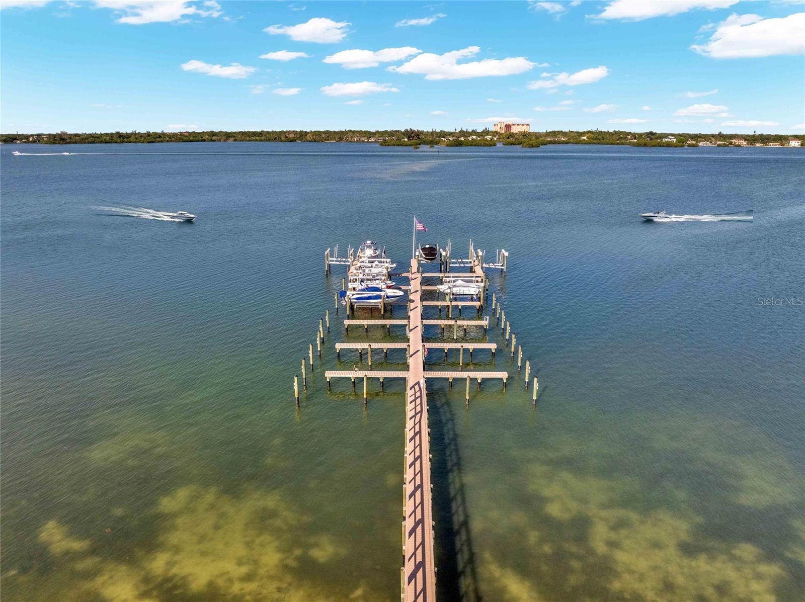 ISLAND REEF I - Residential