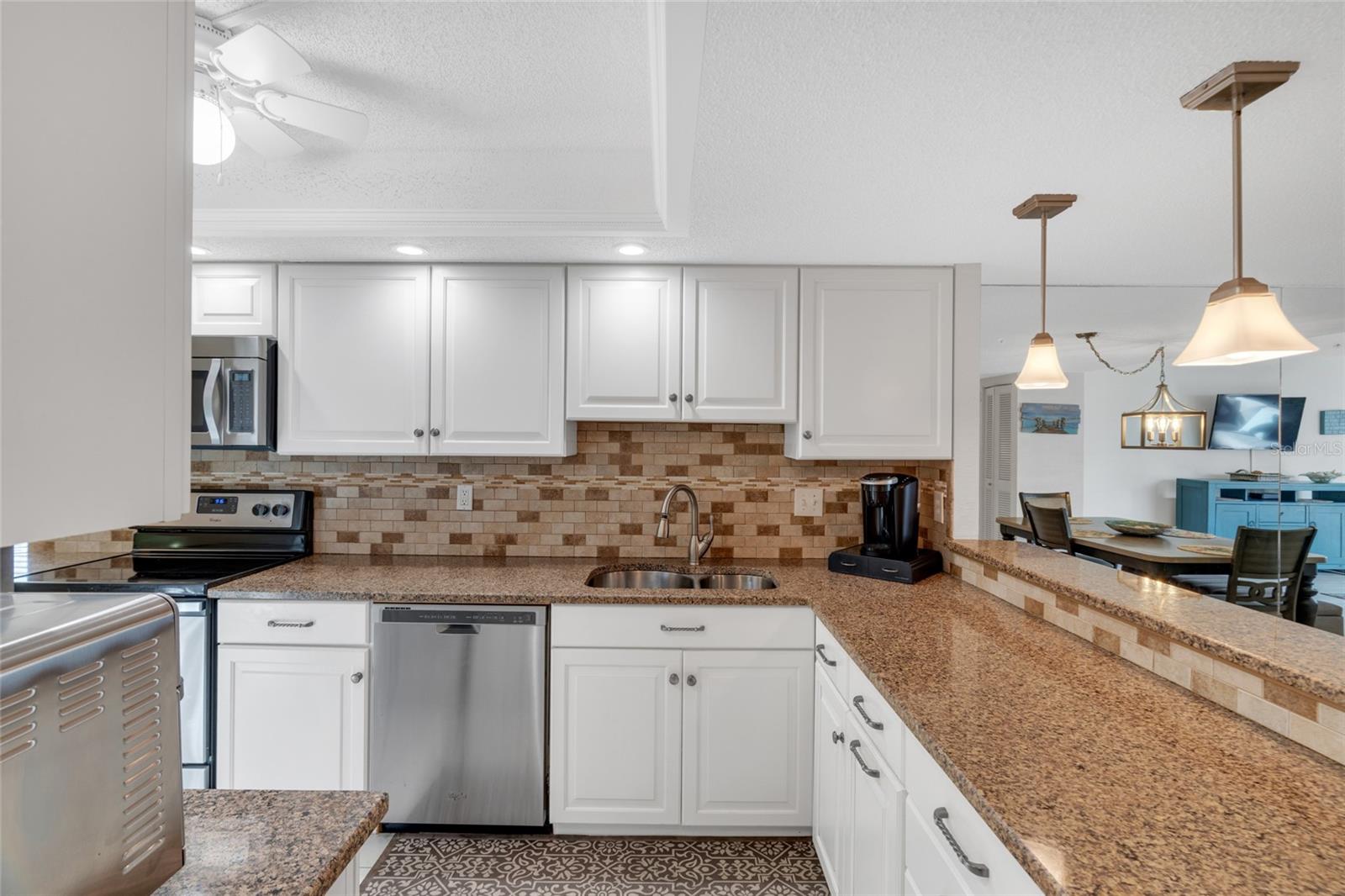 ISLAND REEF I - Residential