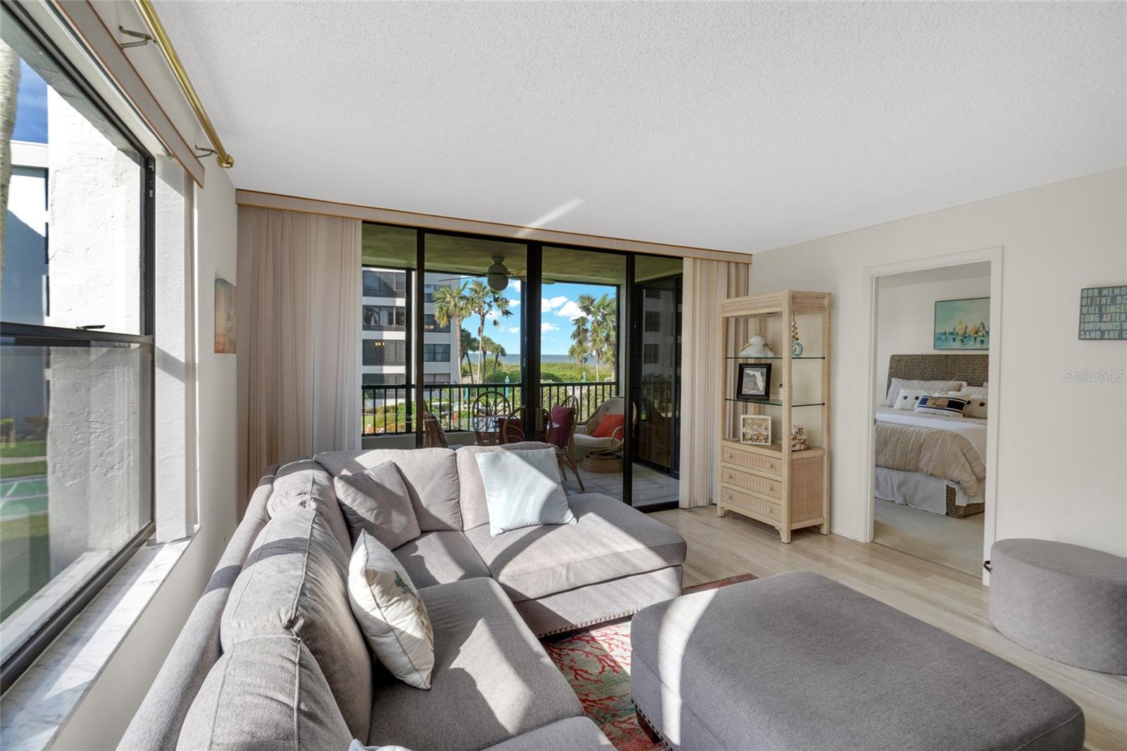 ISLAND REEF I - Residential