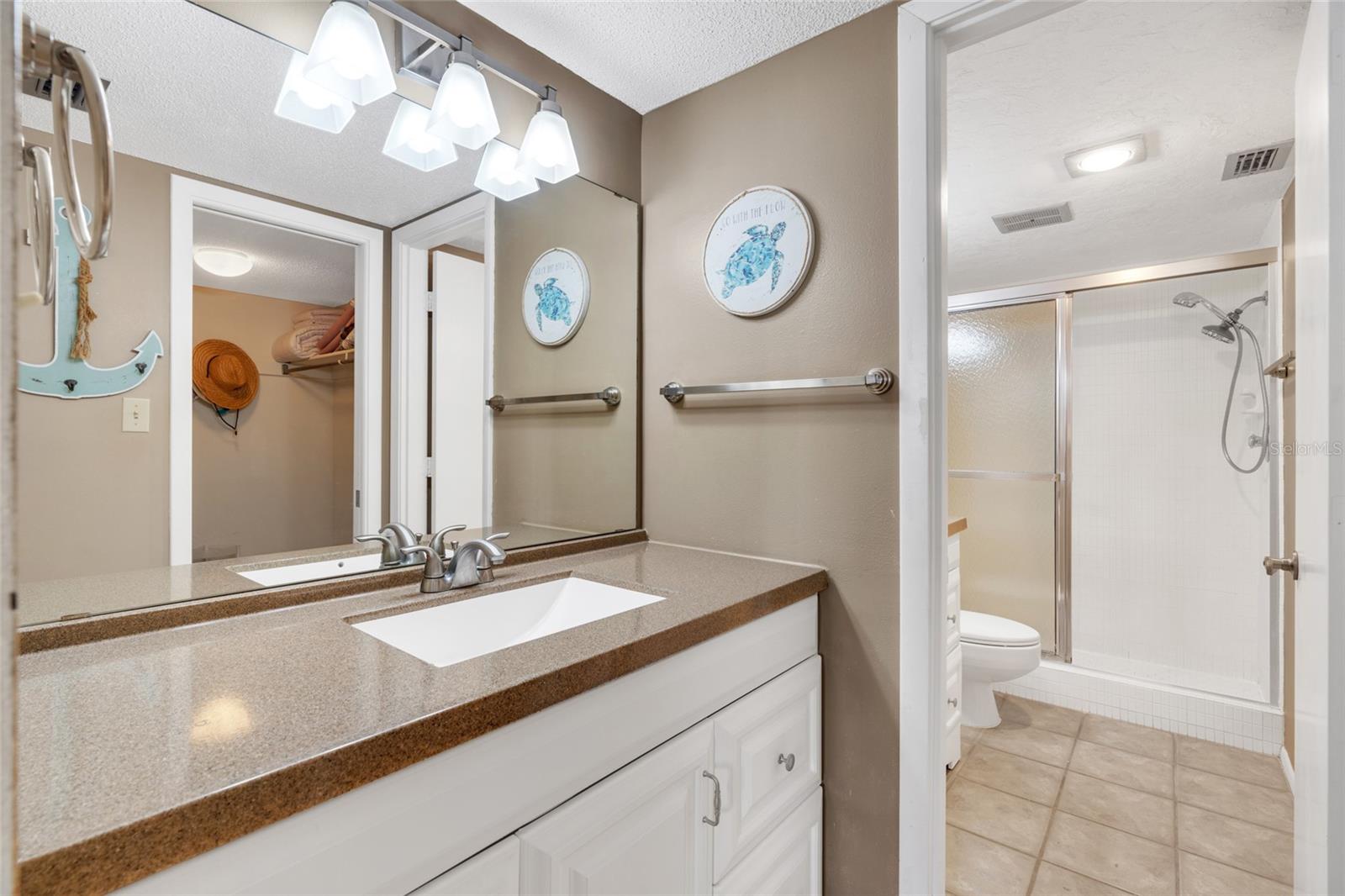 ISLAND REEF I - Residential