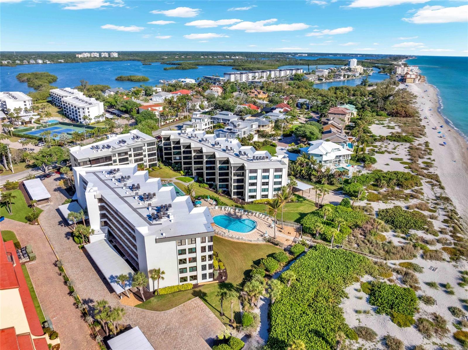 ISLAND REEF I - Residential
