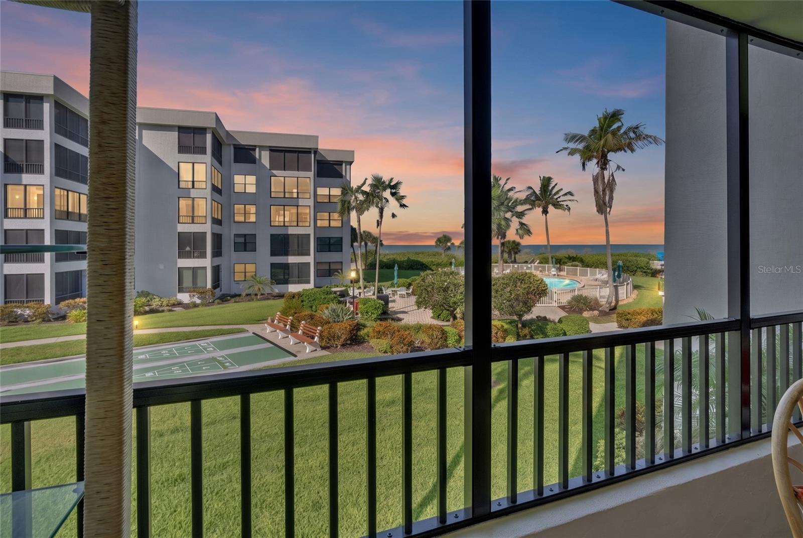 ISLAND REEF I - Residential