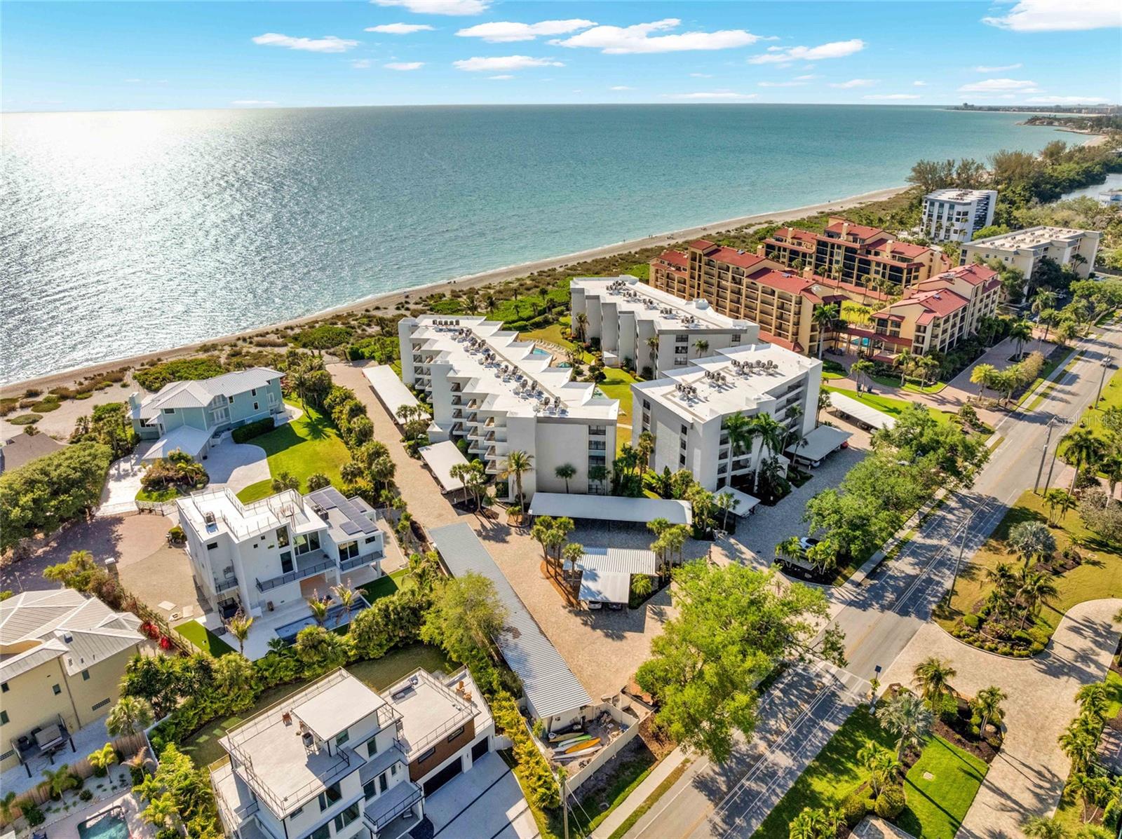 ISLAND REEF I - Residential