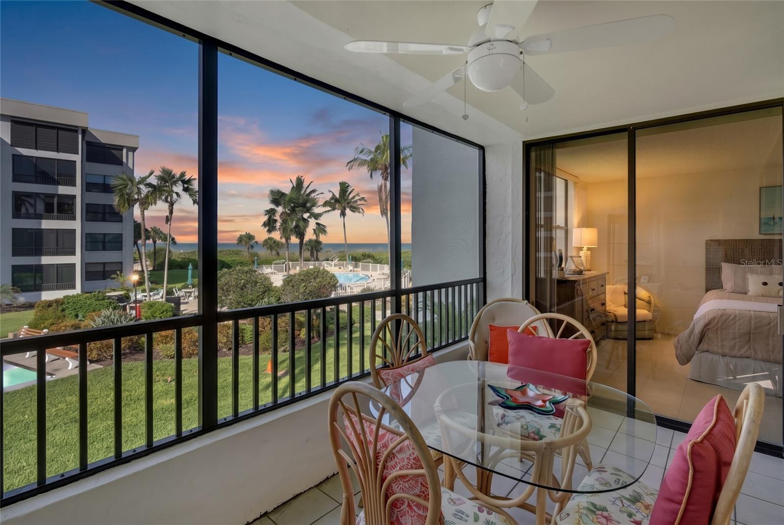 ISLAND REEF I - Residential
