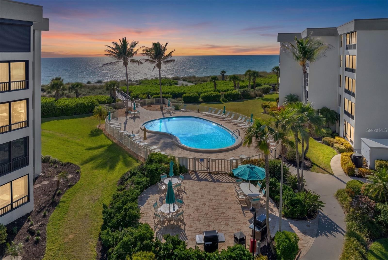 ISLAND REEF I - Residential