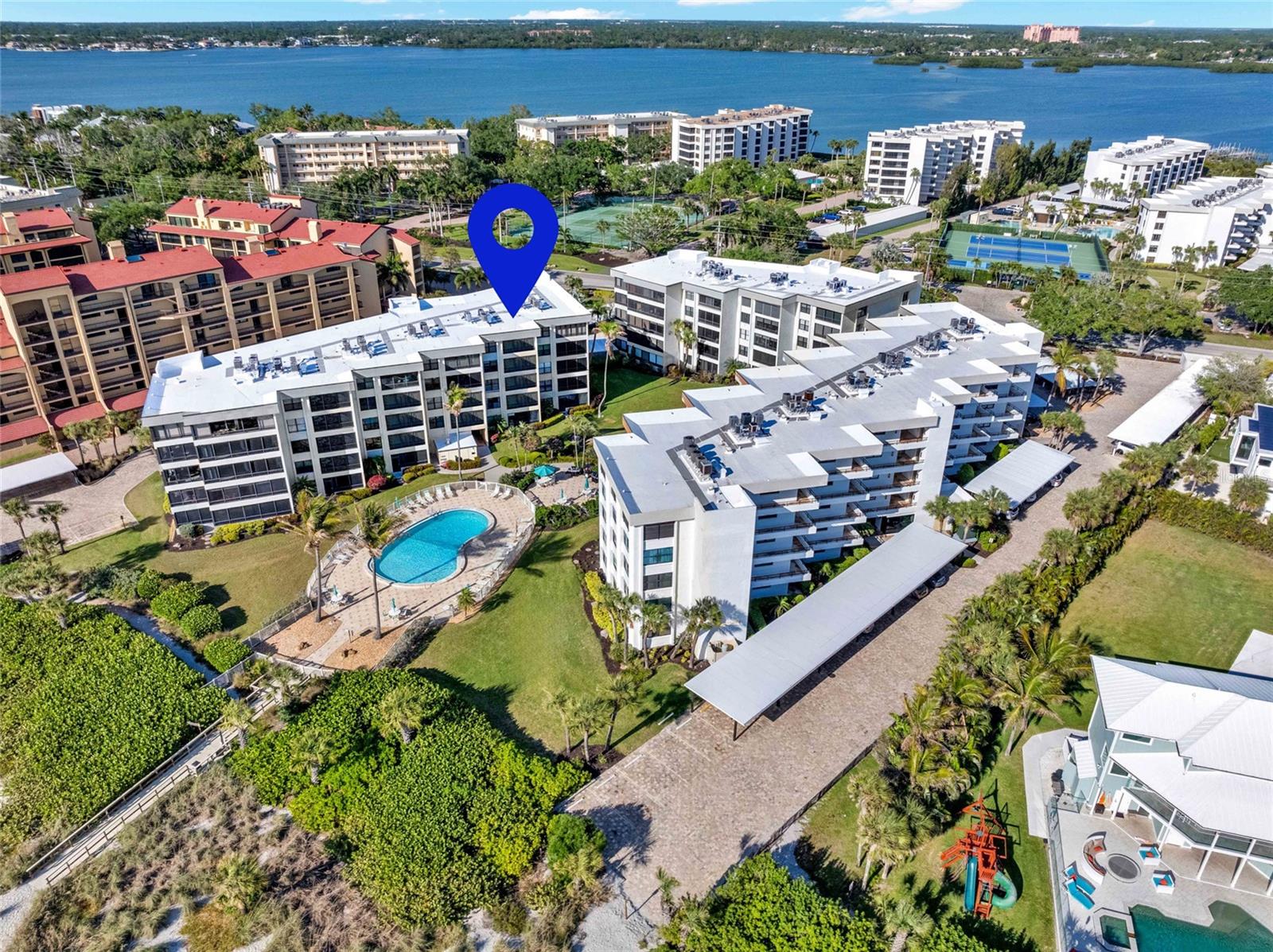 ISLAND REEF I - Residential