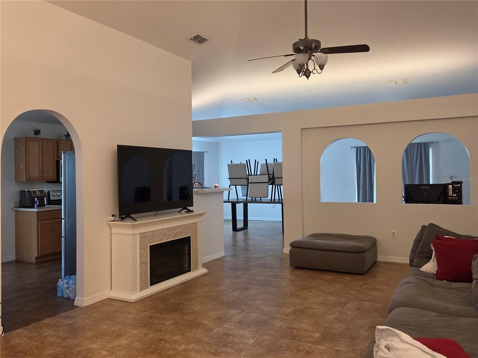 EMERALD COVE PH 02 - Residential Lease