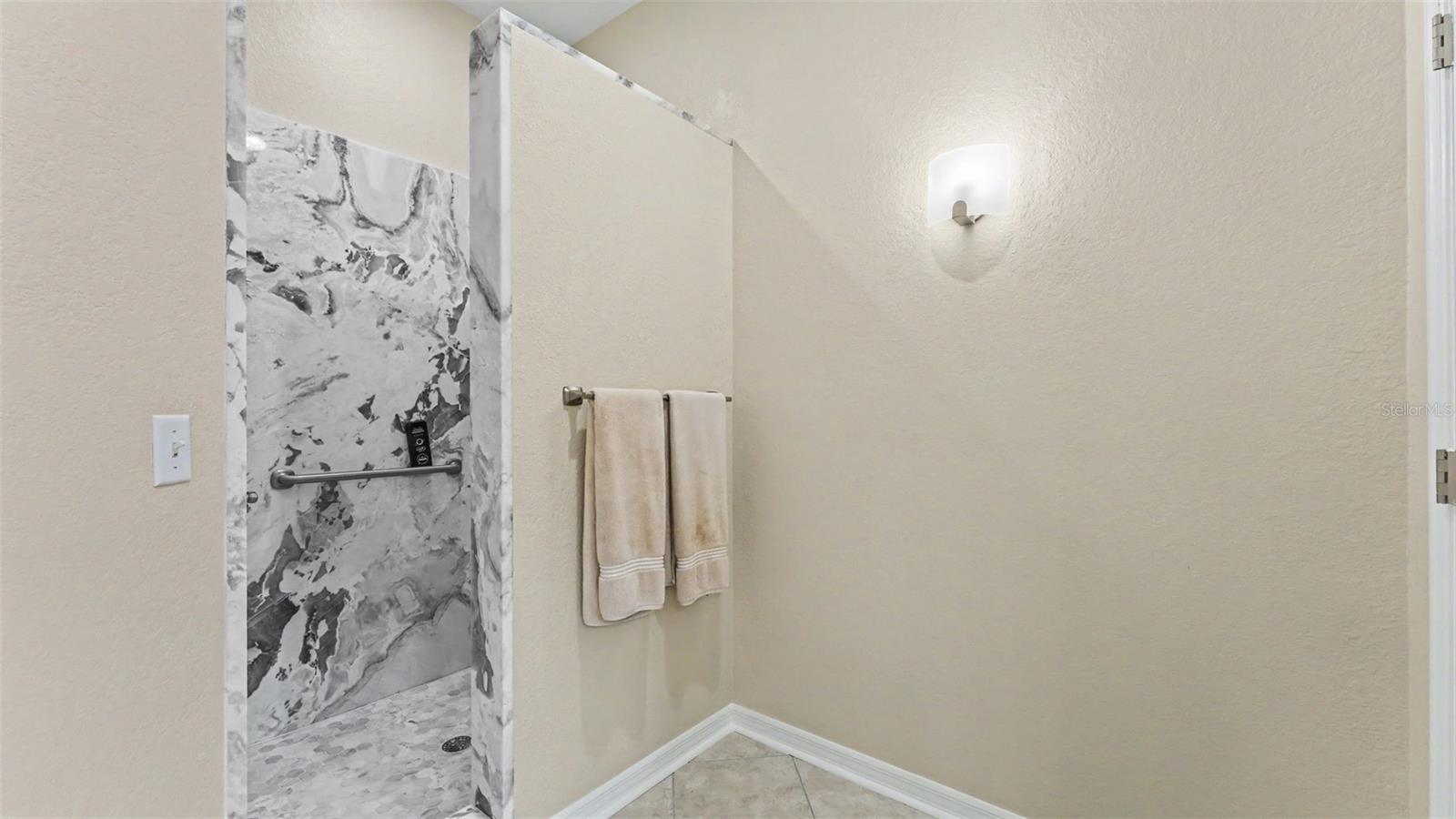 TWIN LAKES AT CHRISTINA PH 01 - Residential
