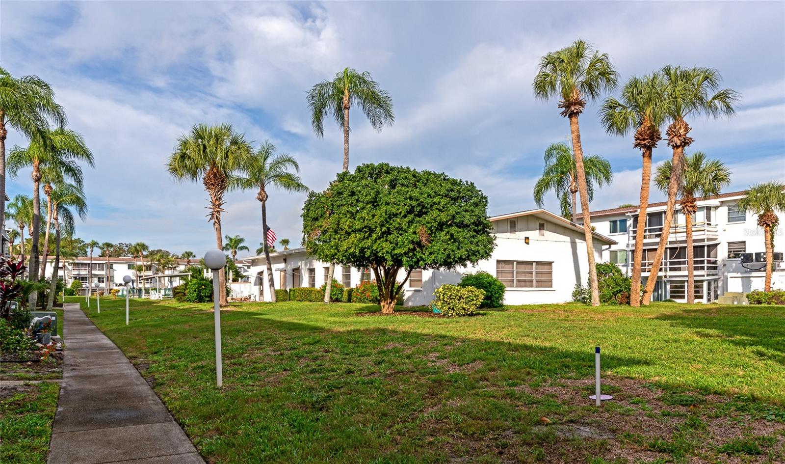 THE THIRD BAYSHORE - Residential