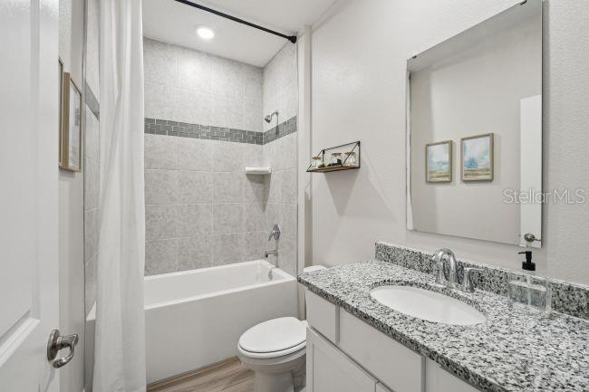 MOUNT PLYMOUTH GREENS - Residential