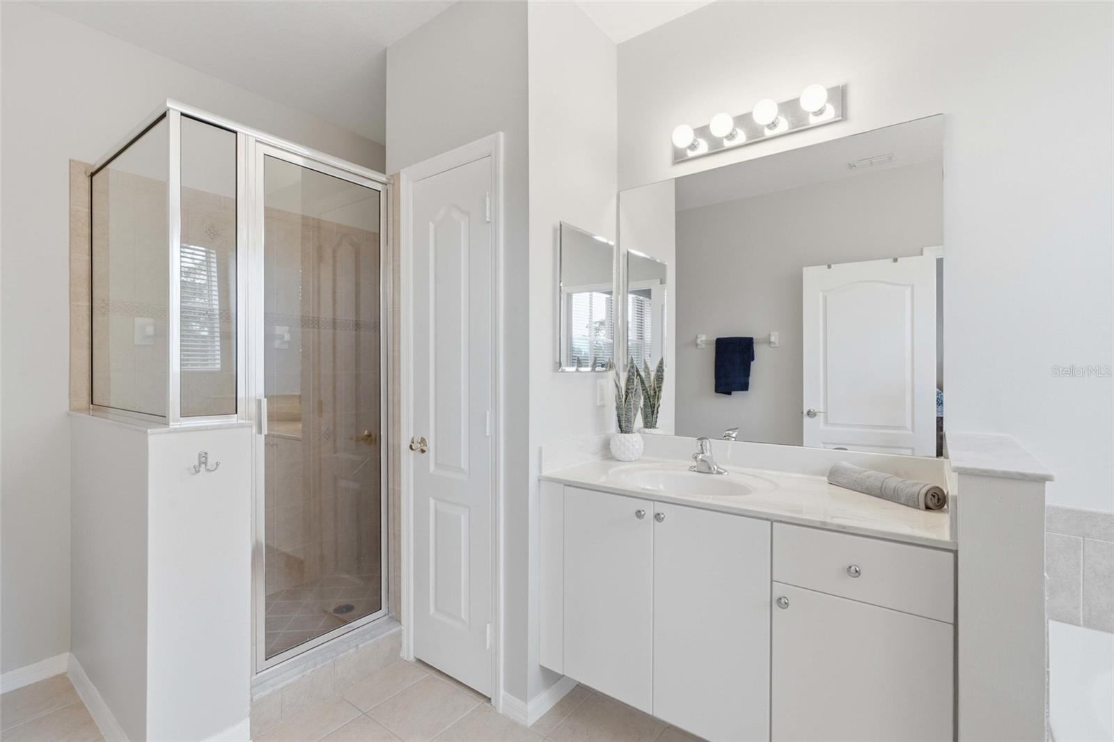 CORAL LAKES D - Residential
