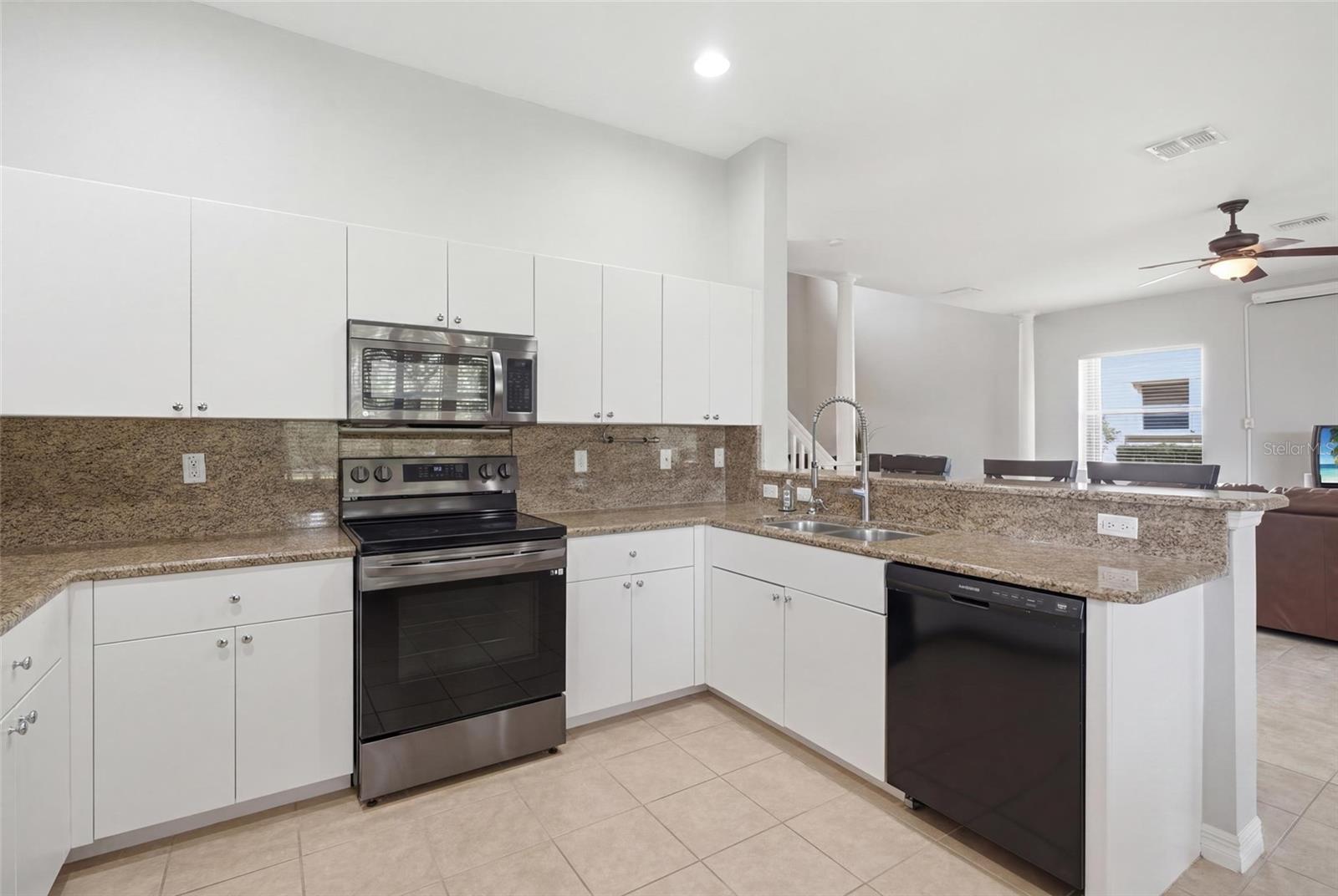 CORAL LAKES D - Residential
