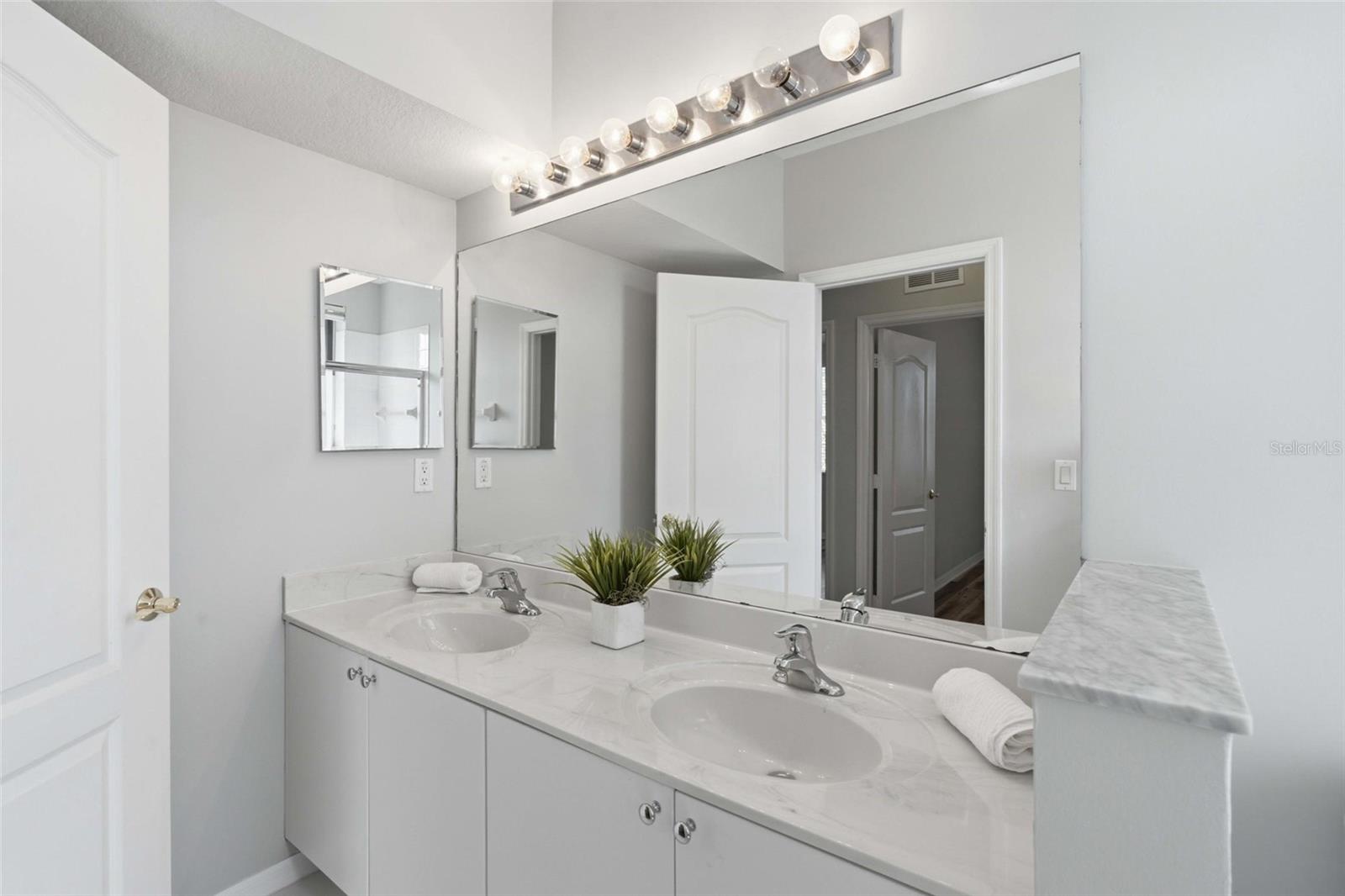 CORAL LAKES D - Residential