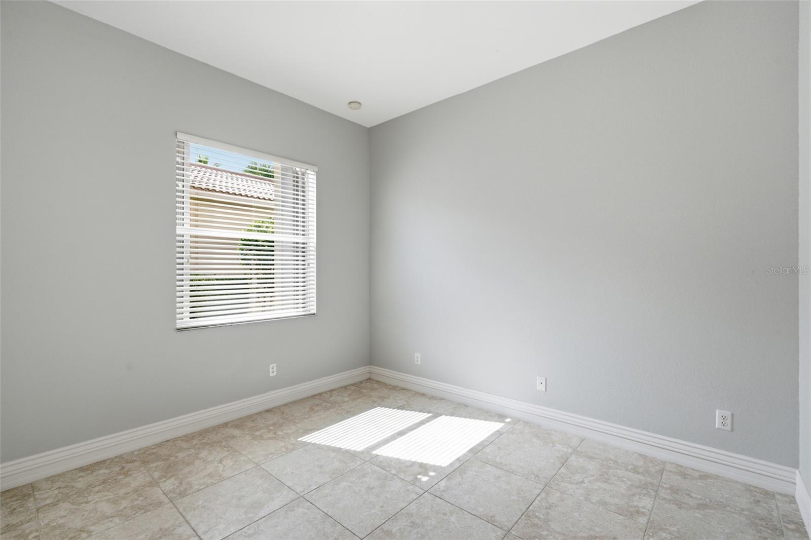 CORAL LAKES D - Residential