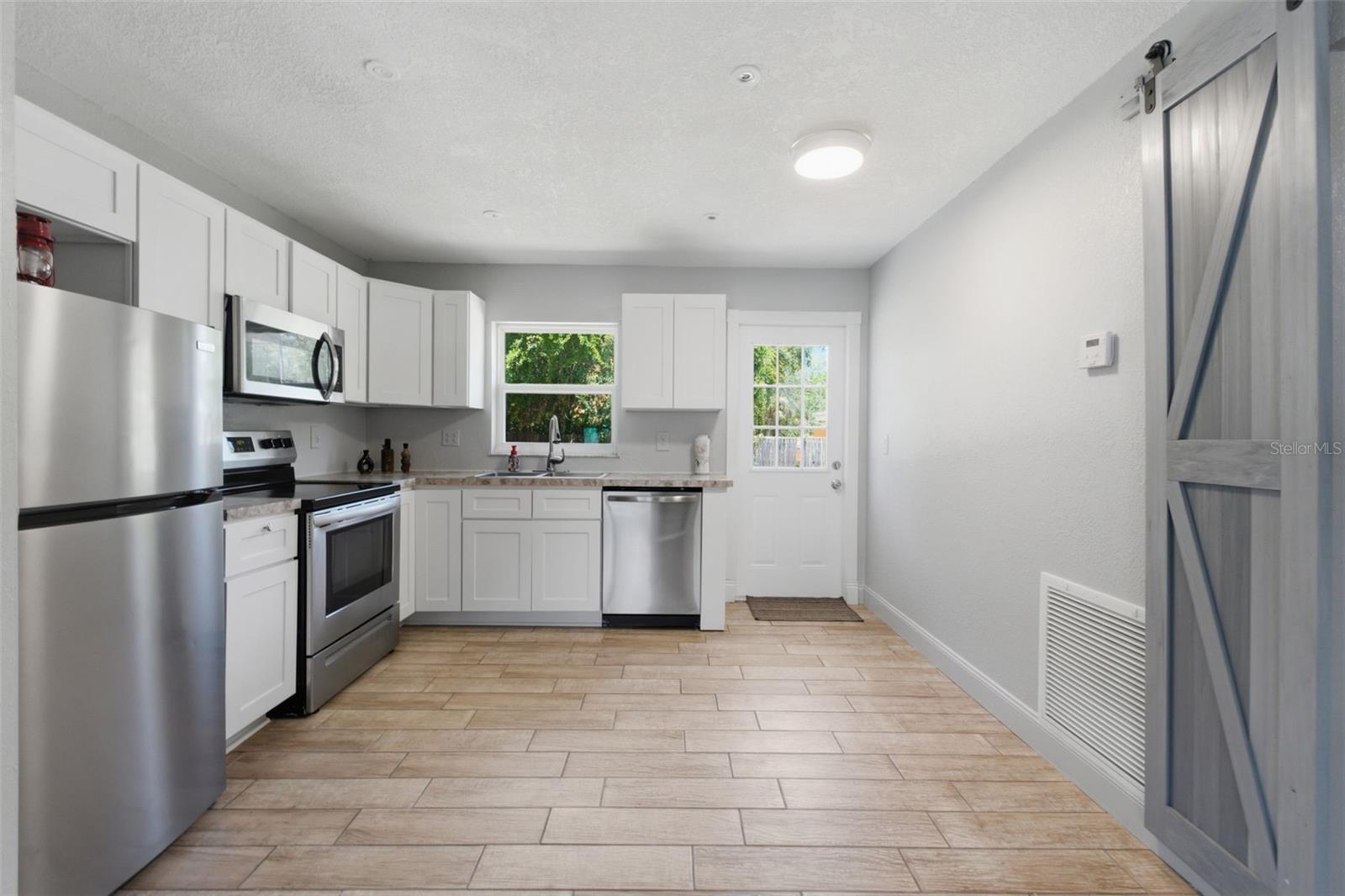 NEW HOMOSASSA VILLAGE - Residential