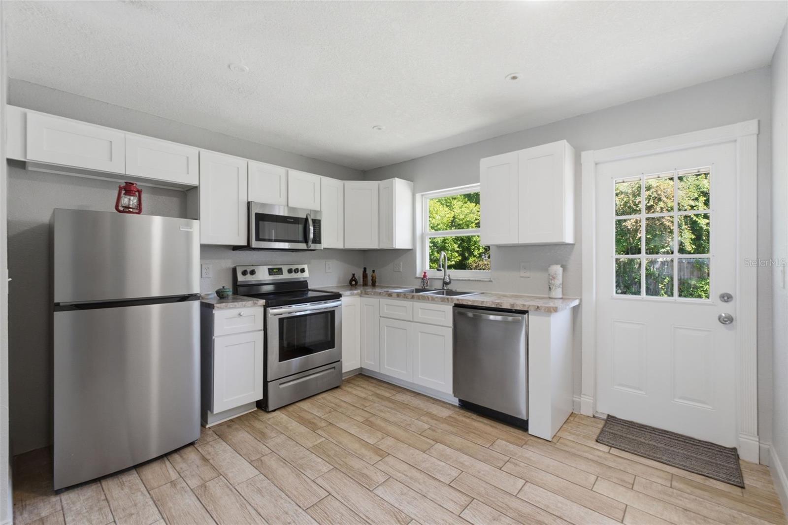 NEW HOMOSASSA VILLAGE - Residential