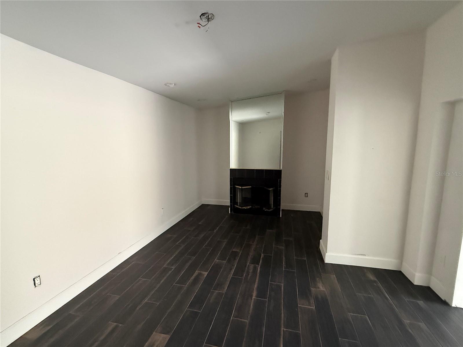 ISLAND CLUB AT ROSEMONT CONDO PH 07 - Residential