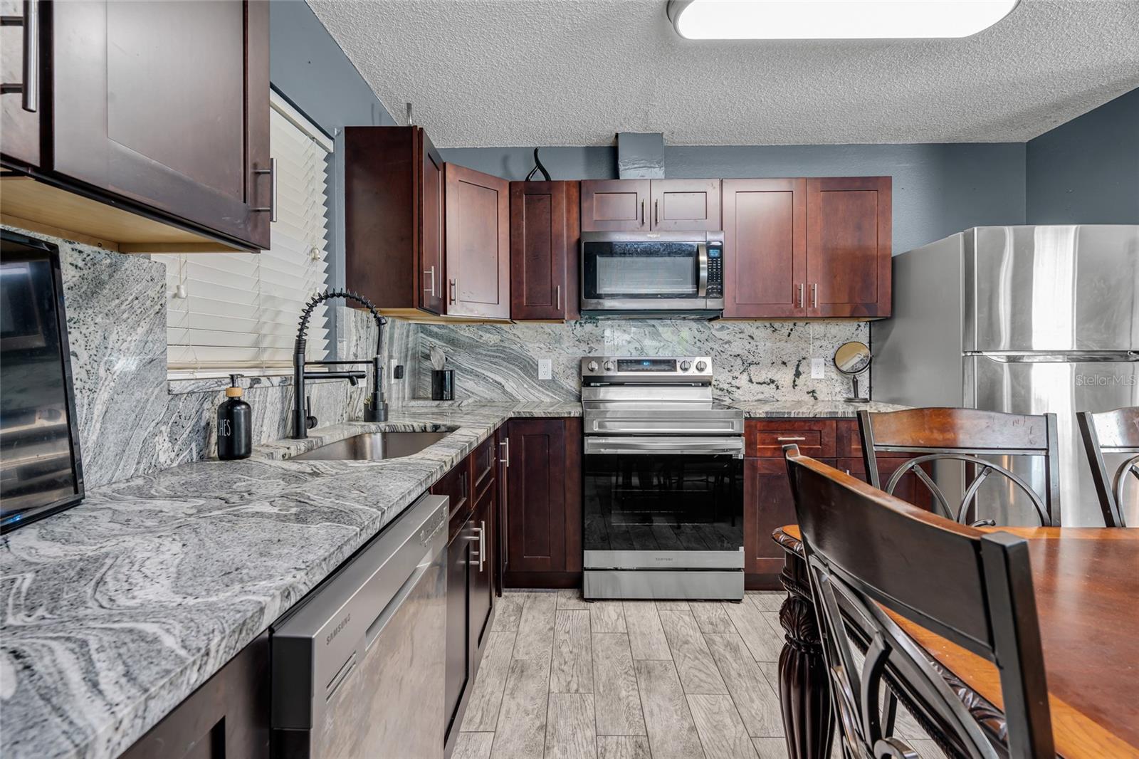 SUNNYBROOK - Residential