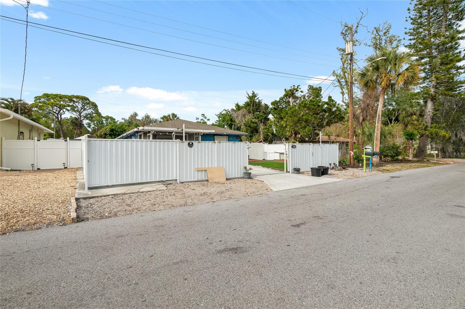 SUNNYBROOK - Residential