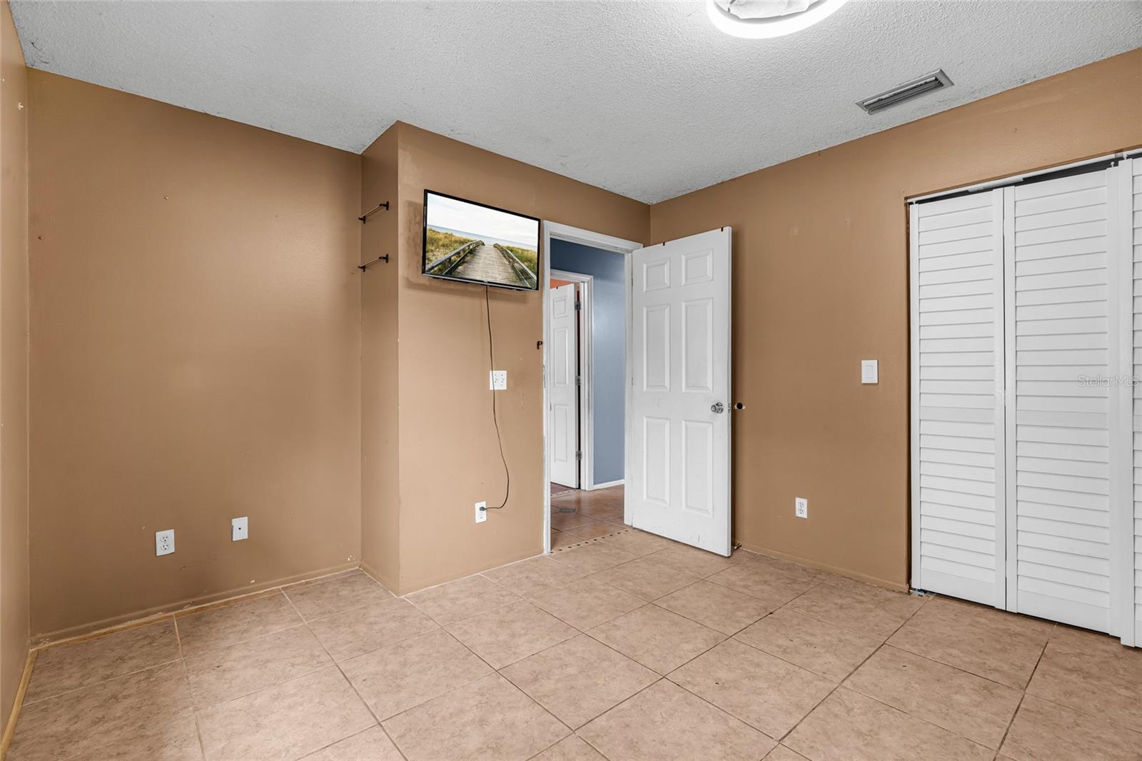 SUNNYBROOK - Residential