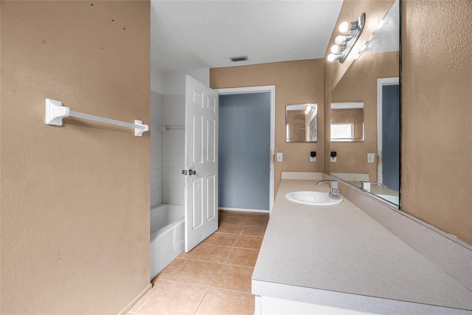 SUNNYBROOK - Residential