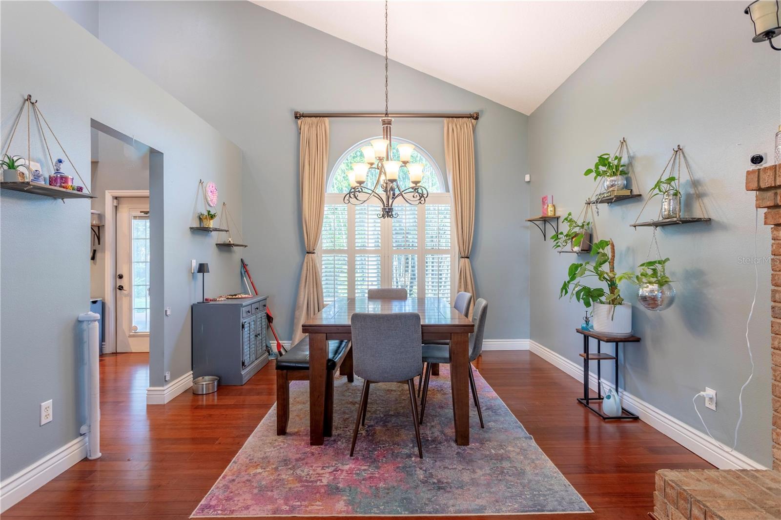 WINDWARD ESTATES - Residential