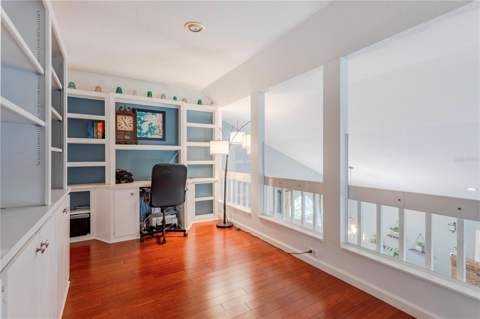 WINDWARD ESTATES - Residential