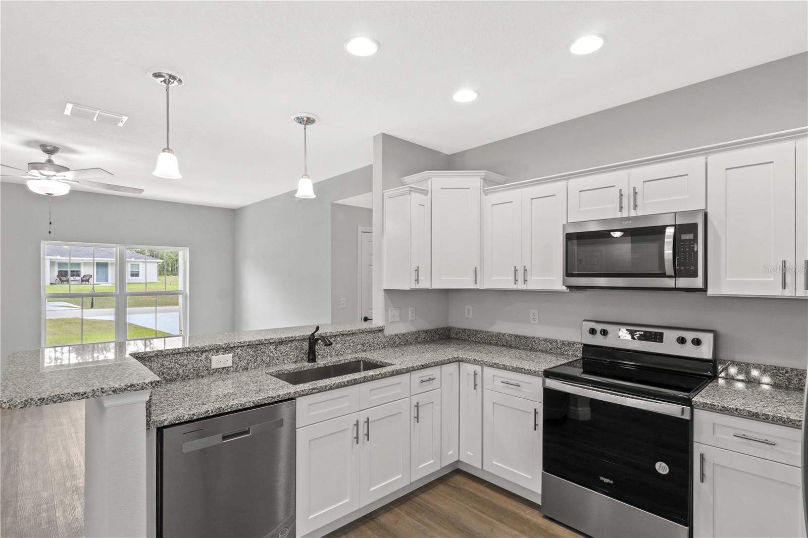 SEBRING COUNTRY EST - Residential
