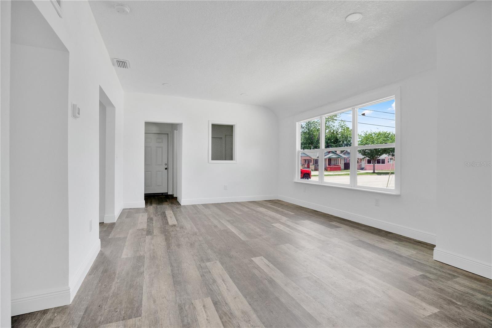 ROGERS & TAYLOR - Commercial Lease