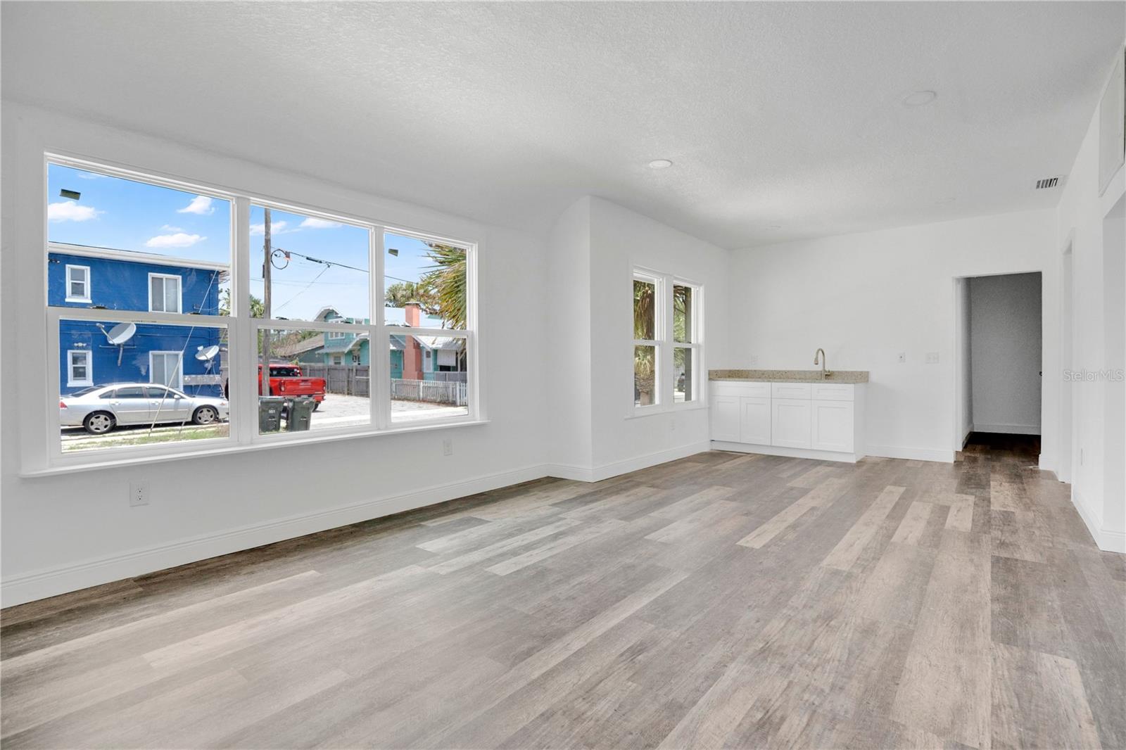 ROGERS & TAYLOR - Commercial Lease