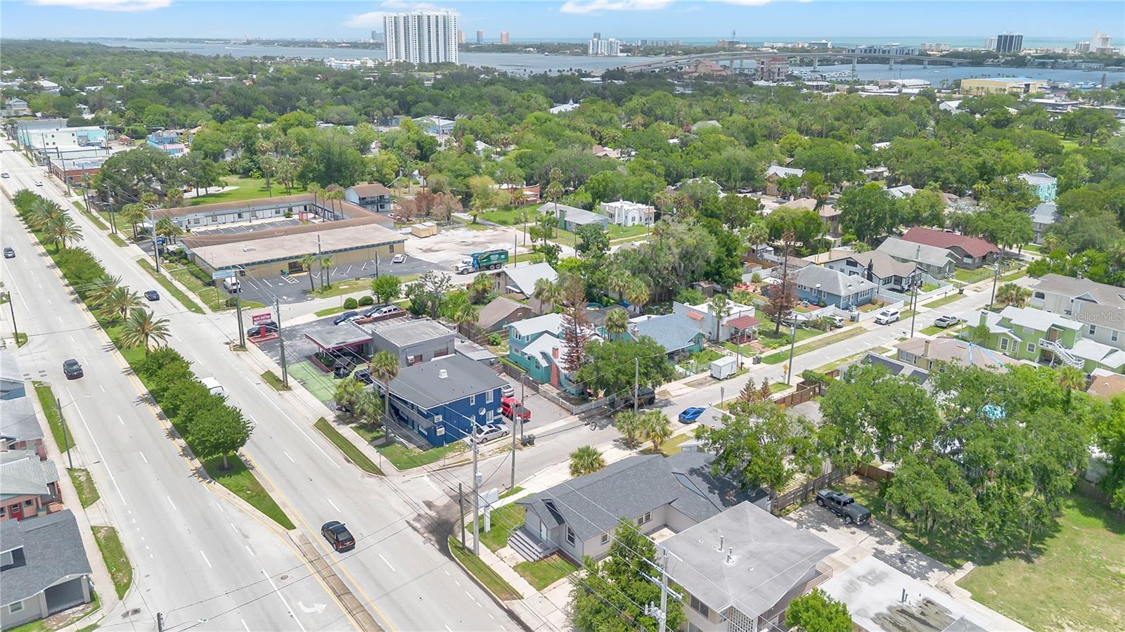 ROGERS & TAYLOR - Commercial Lease