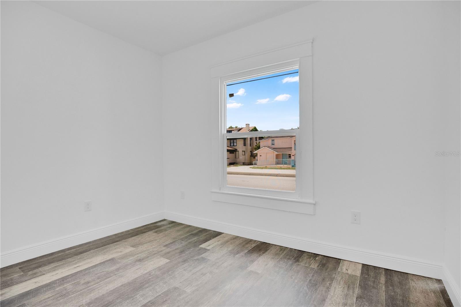 ROGERS & TAYLOR - Commercial Lease