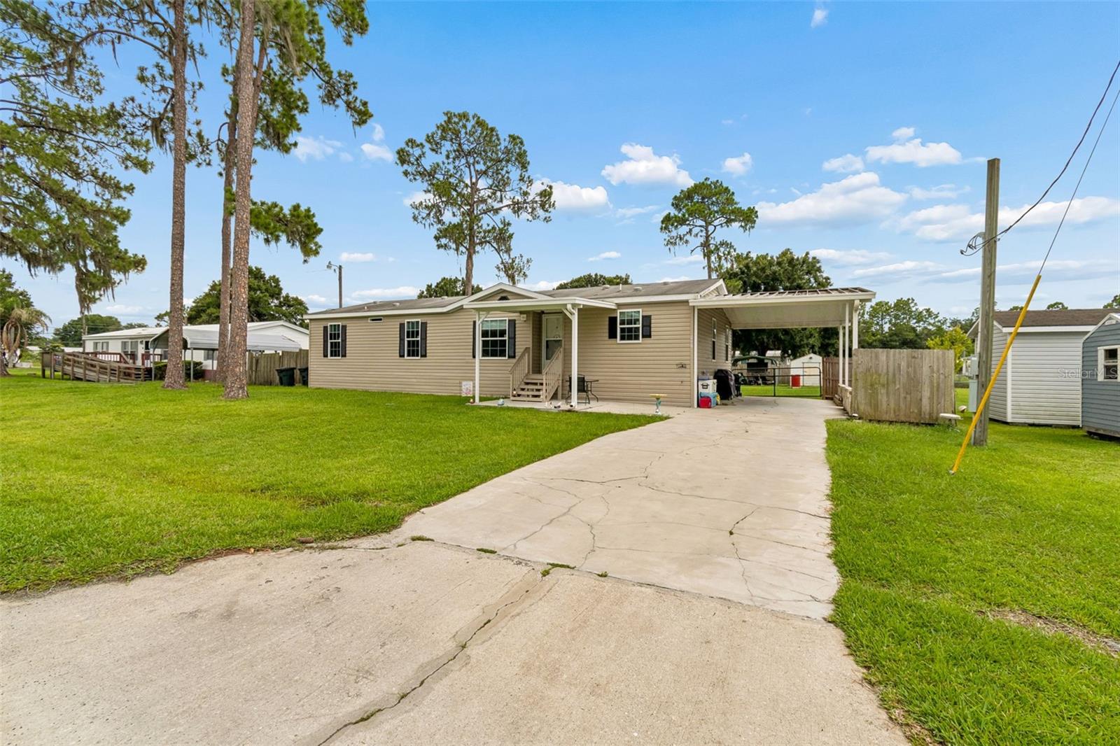 HERNDON WOODS - Residential