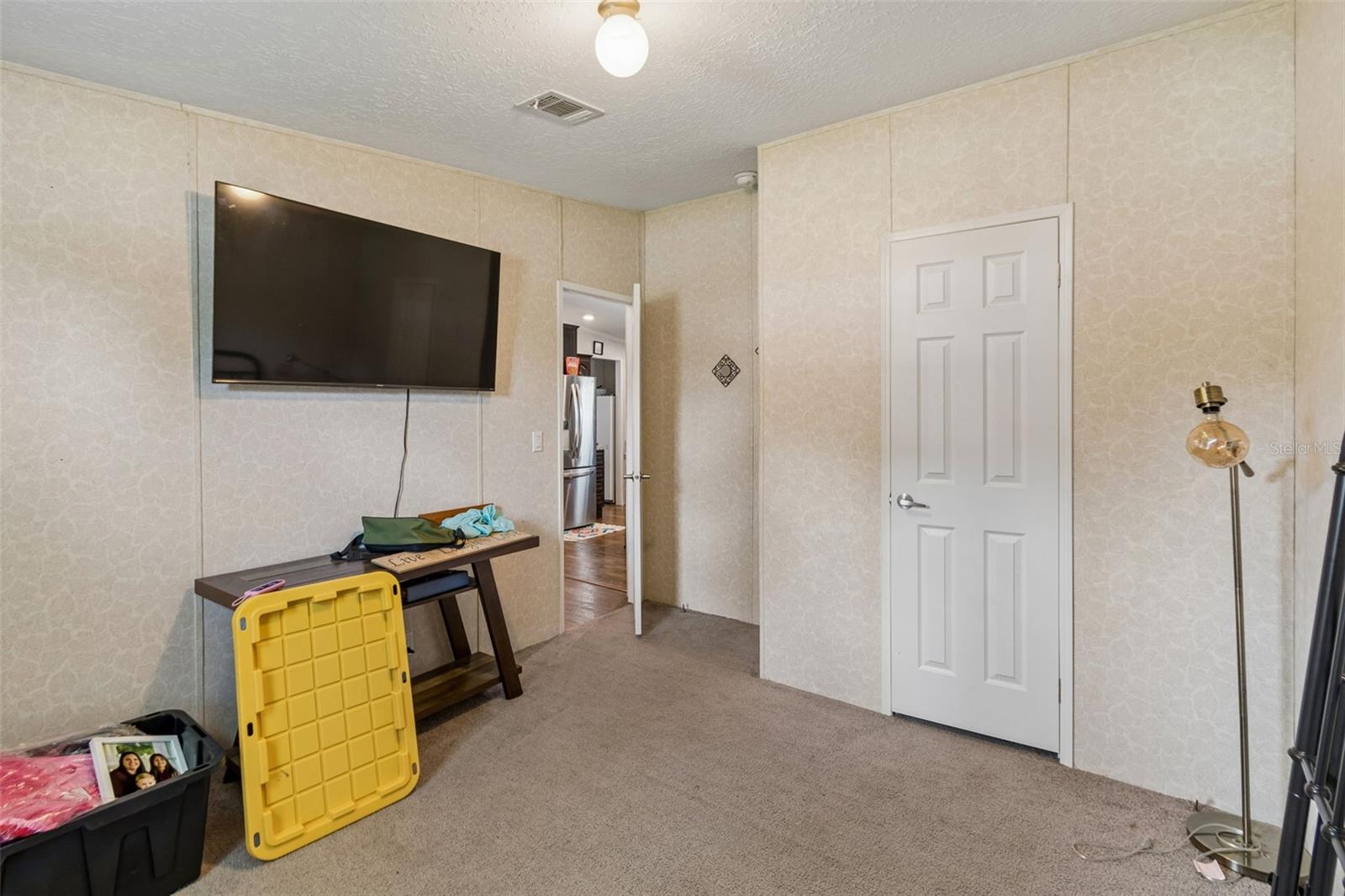 HERNDON WOODS - Residential