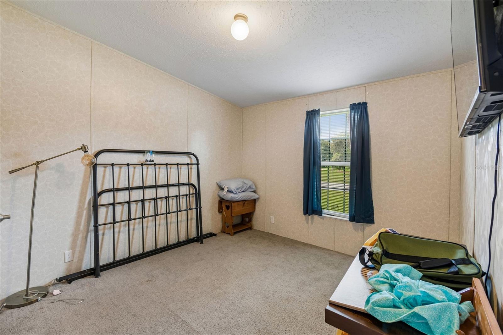 HERNDON WOODS - Residential