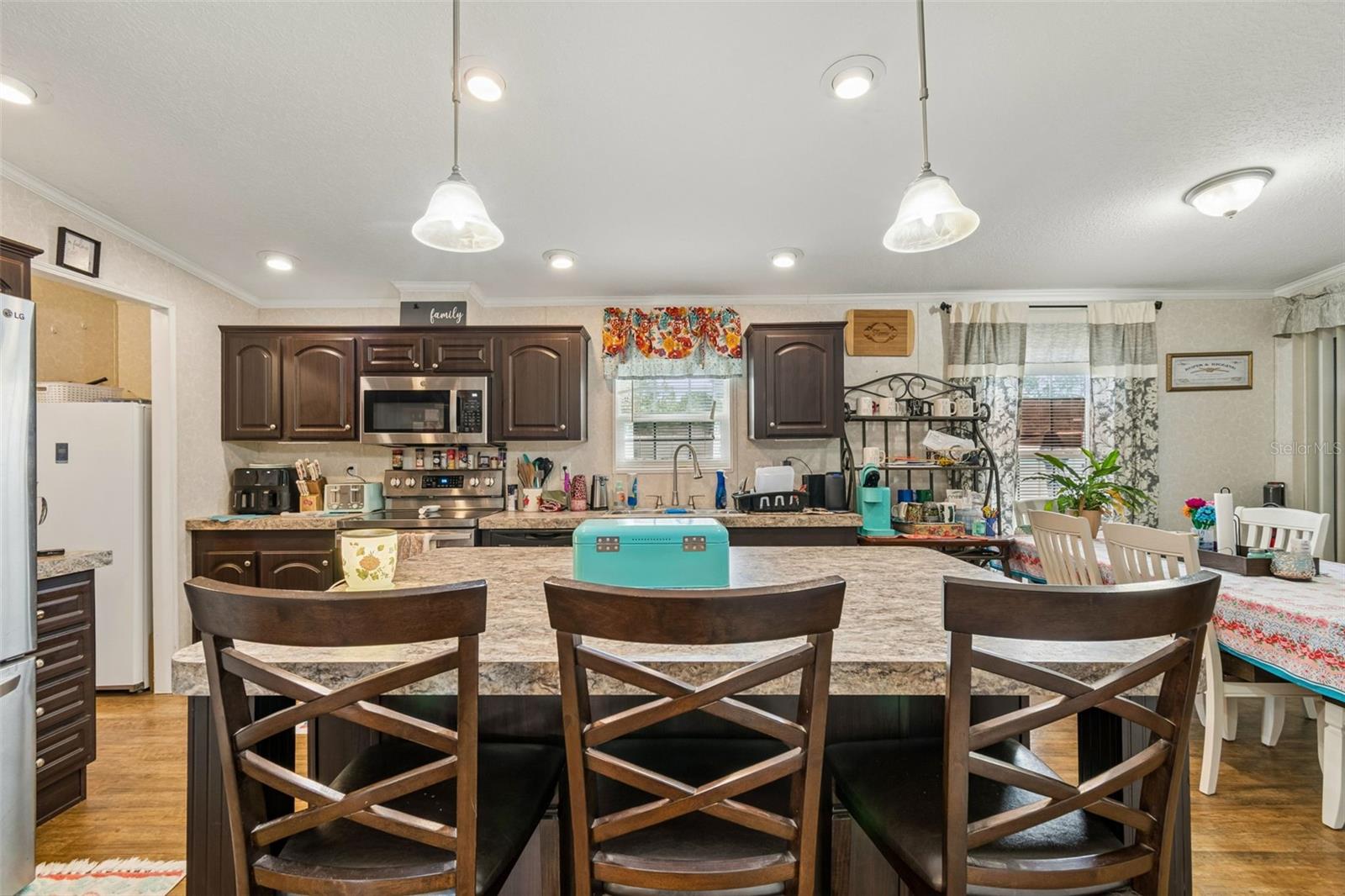 HERNDON WOODS - Residential