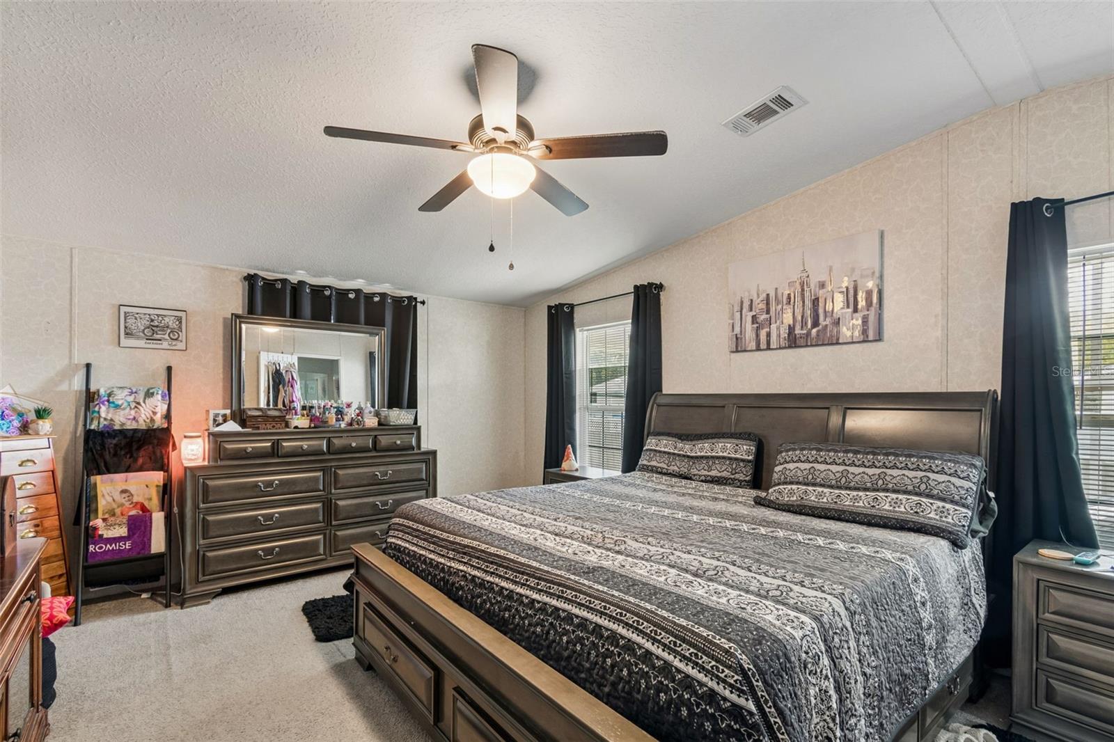 HERNDON WOODS - Residential
