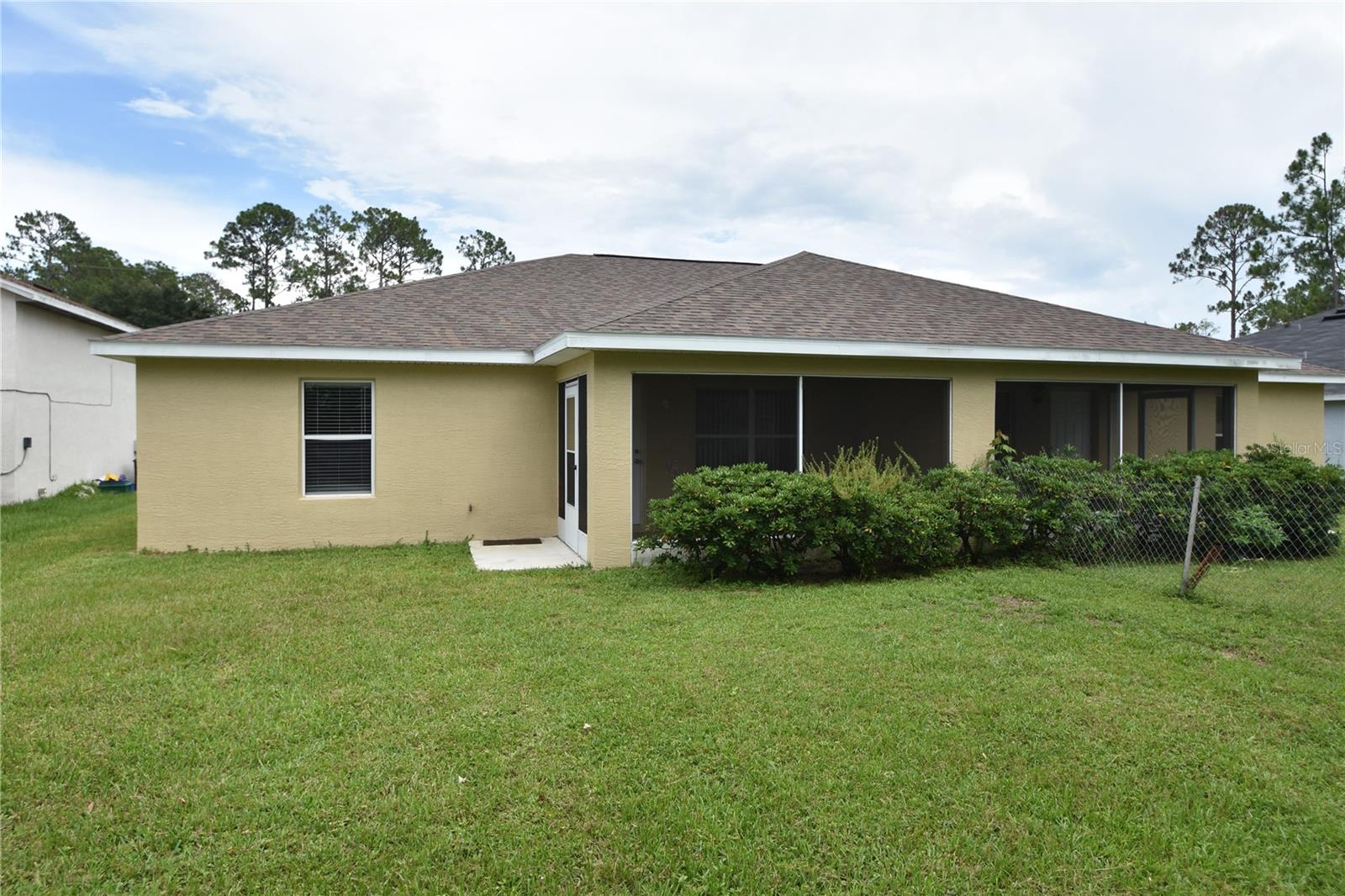 LEHIGH WOODS - Residential Lease