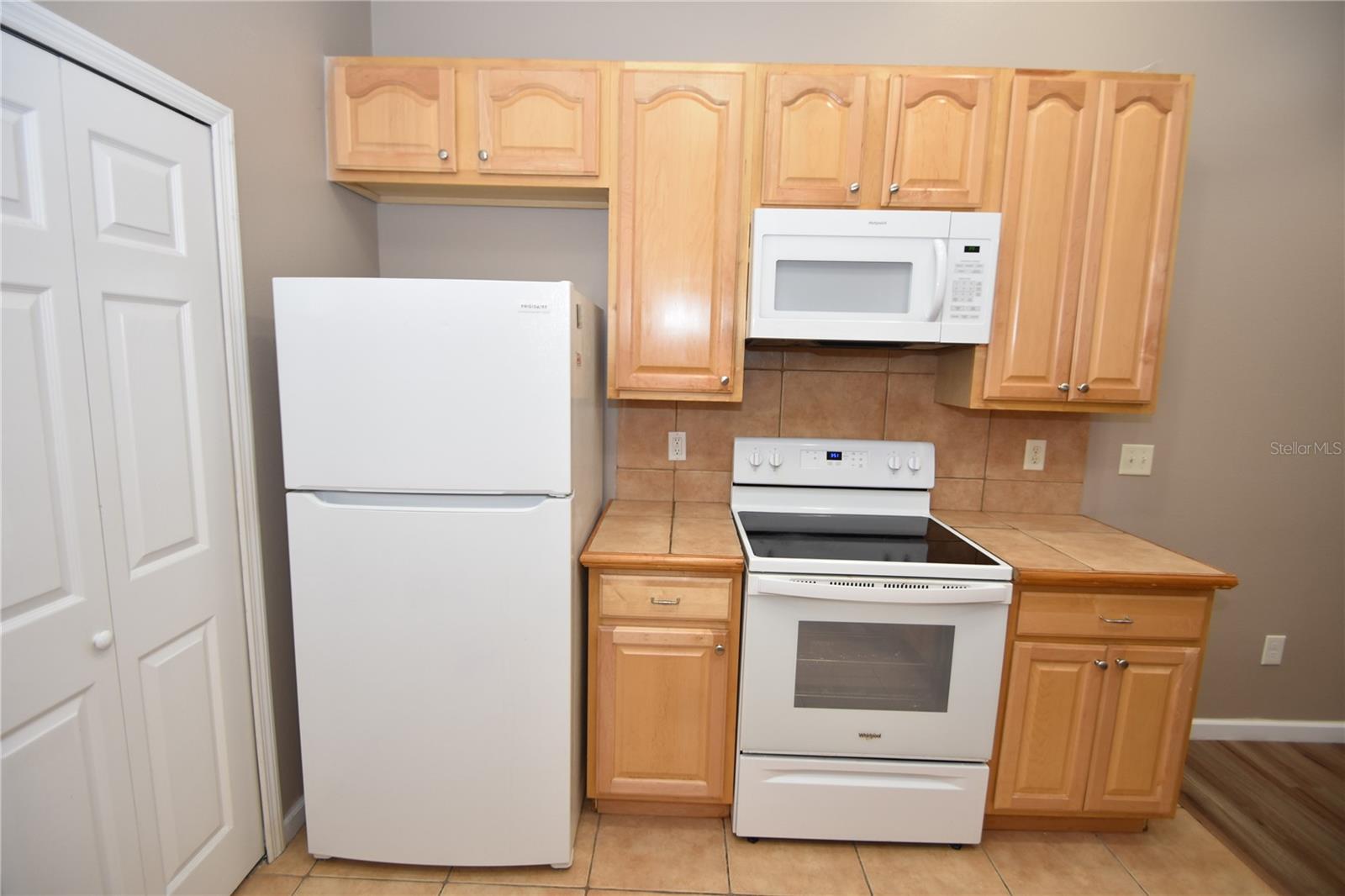 LEHIGH WOODS - Residential Lease