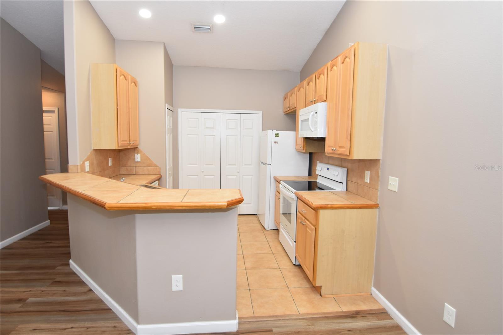 LEHIGH WOODS - Residential Lease