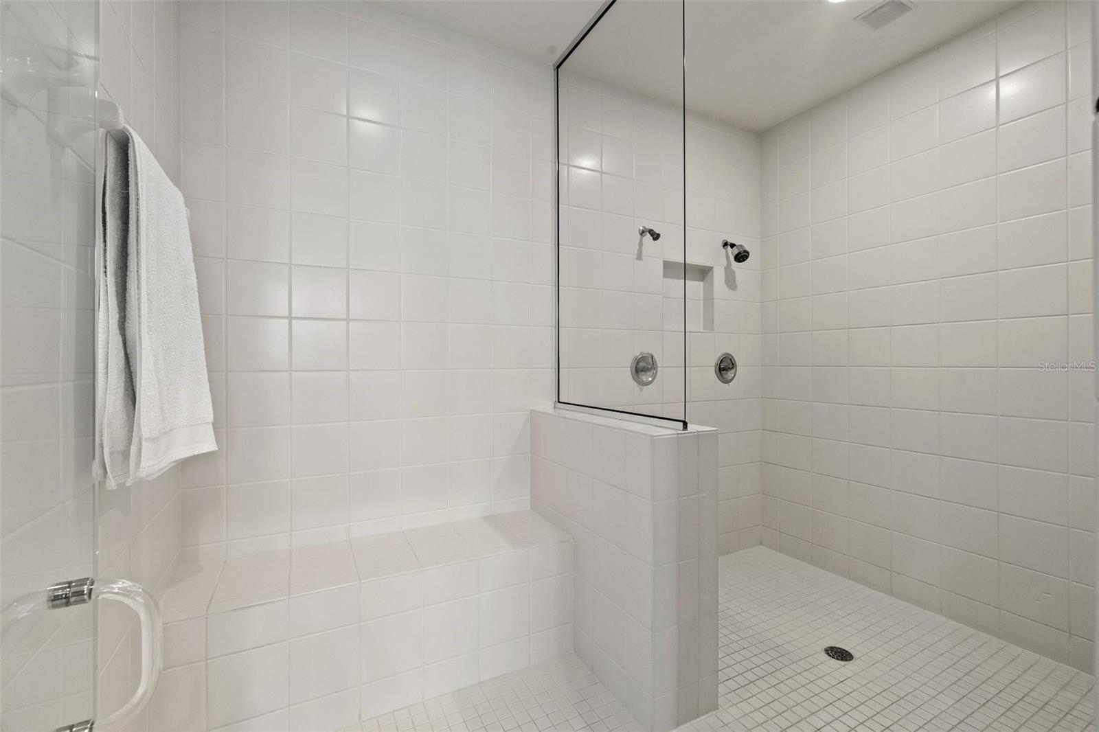 SNELL ISLE BRIGHTWATERS UNIT D-BLOCK 1 - Residential